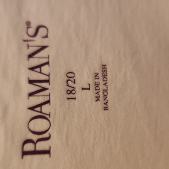 NEW.  LADIES WHITE SHORT-SLEEVE SHIRT.  SIZE LARGE (18/20). - Picture 2 of 5